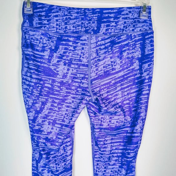 Layers Women's Capri Blue Yoga Pants Size Medium - Picture 3 of 8